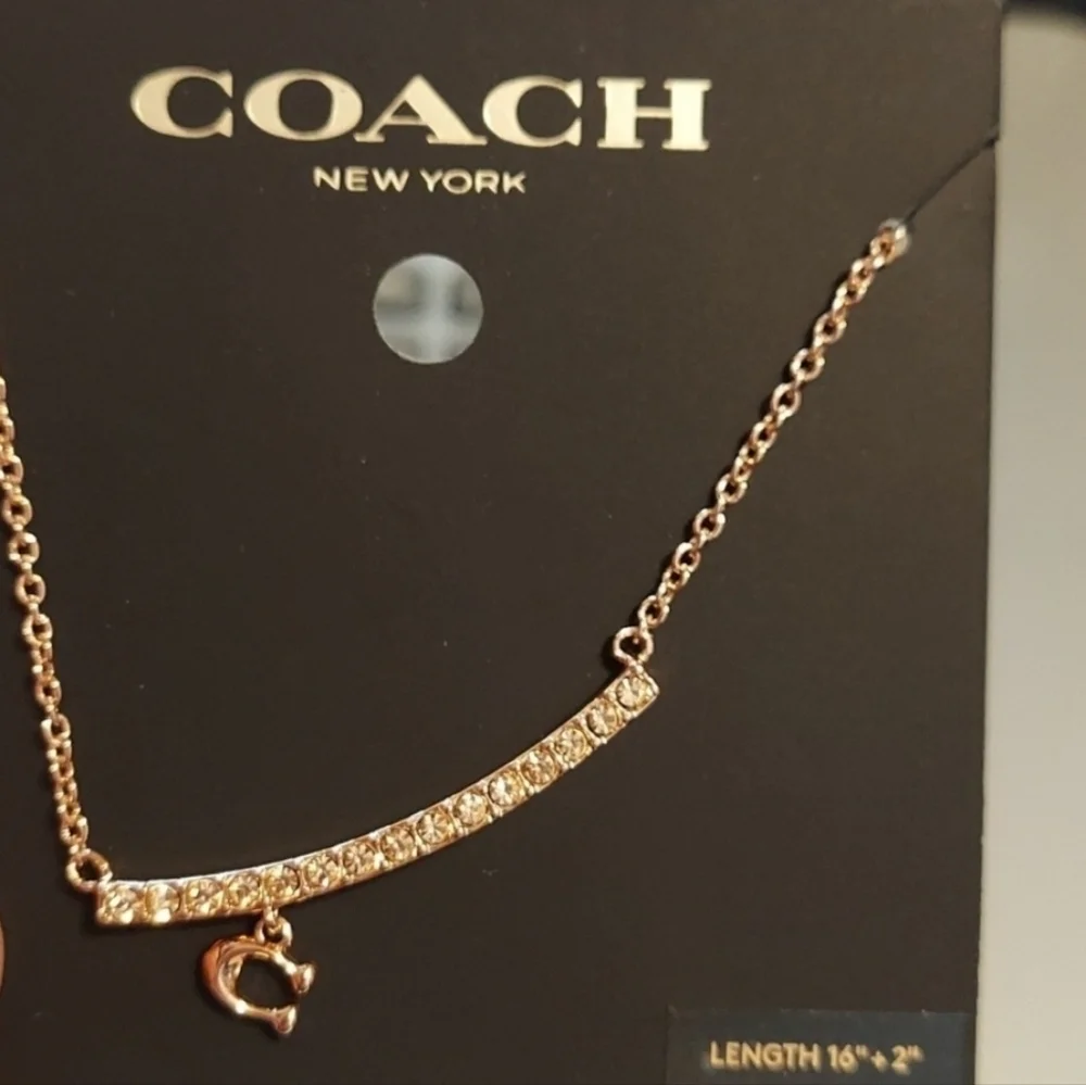 💛🔹️Coach🔹️ signature pave Bar C Charm Necklace Rose Gold - Picture 4 of 5